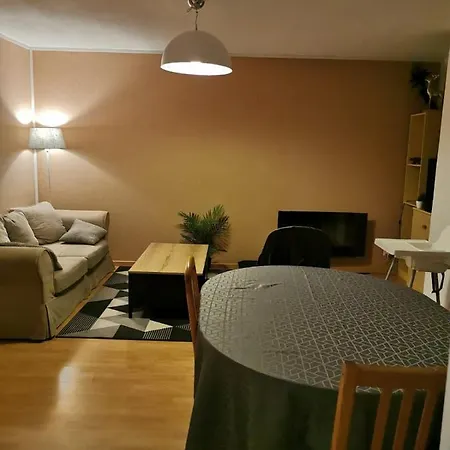 Apartamento Beau T3 Place Parking, Vue Dégagée Proche Centre Bagnères-de-Luchon